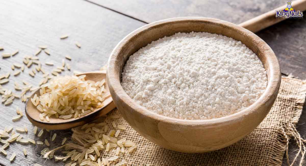Bột cám gạo được sản xuất từ lớp vỏ ngoài hạt gạo